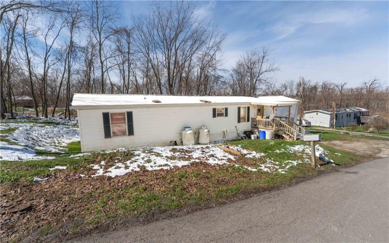 450 Joseph St, Lemont Furnace, 15456, 2 Bedrooms Bedrooms, ,1 BathroomBathrooms,Residential,For Sale,Joseph St,1747569