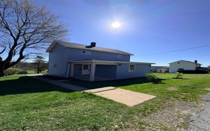 606 Devlin Street, Gallitzin, 16641, 3 Bedrooms Bedrooms, ,2 BathroomsBathrooms,Residential,For Sale,Devlin Street,1748308