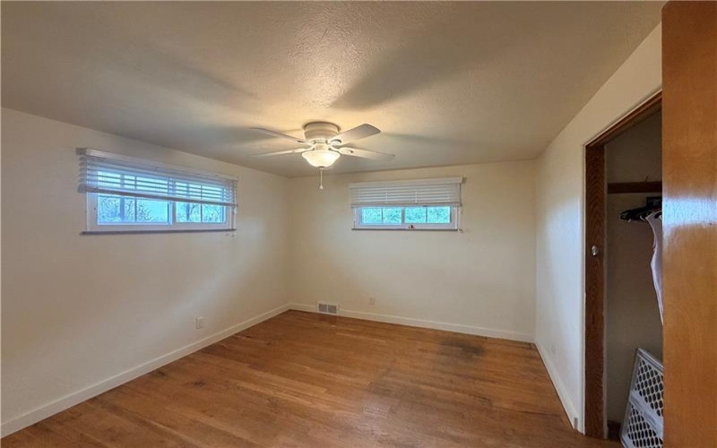 16 Jackson Dr, Monessen, 15062, 3 Bedrooms Bedrooms, 7 Rooms Rooms,2 BathroomsBathrooms,Residential,For Sale,Jackson Dr,1749484
