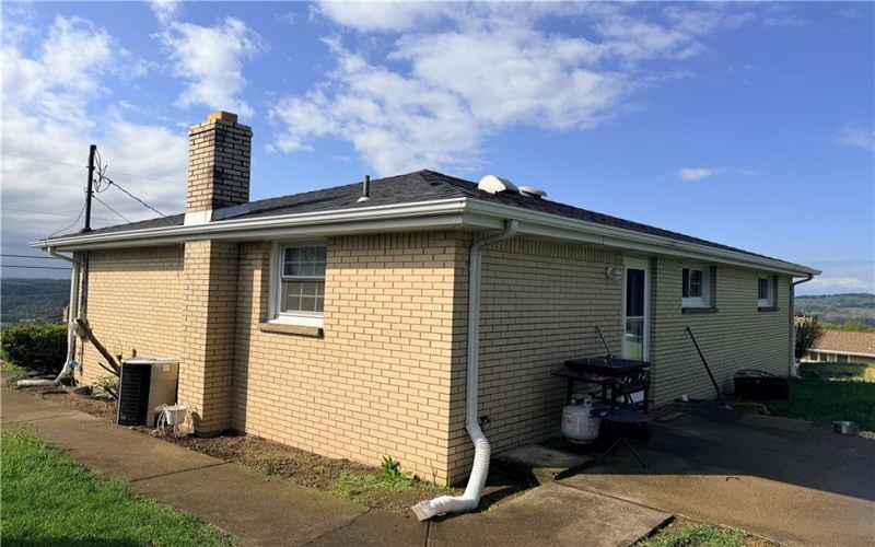 16 Jackson Dr, Monessen, 15062, 3 Bedrooms Bedrooms, 7 Rooms Rooms,2 BathroomsBathrooms,Residential,For Sale,Jackson Dr,1749484