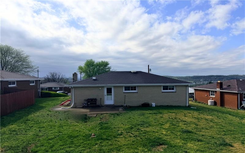 16 Jackson Dr, Monessen, 15062, 3 Bedrooms Bedrooms, 7 Rooms Rooms,2 BathroomsBathrooms,Residential,For Sale,Jackson Dr,1749484