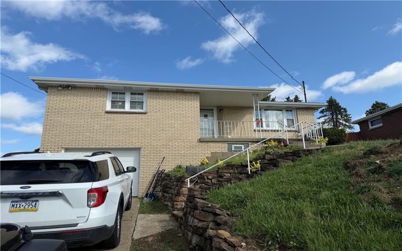 16 Jackson Dr, Monessen, 15062, 3 Bedrooms Bedrooms, 7 Rooms Rooms,2 BathroomsBathrooms,Residential,For Sale,Jackson Dr,1749484