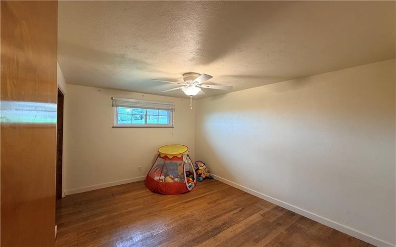 16 Jackson Dr, Monessen, 15062, 3 Bedrooms Bedrooms, 7 Rooms Rooms,2 BathroomsBathrooms,Residential,For Sale,Jackson Dr,1749484
