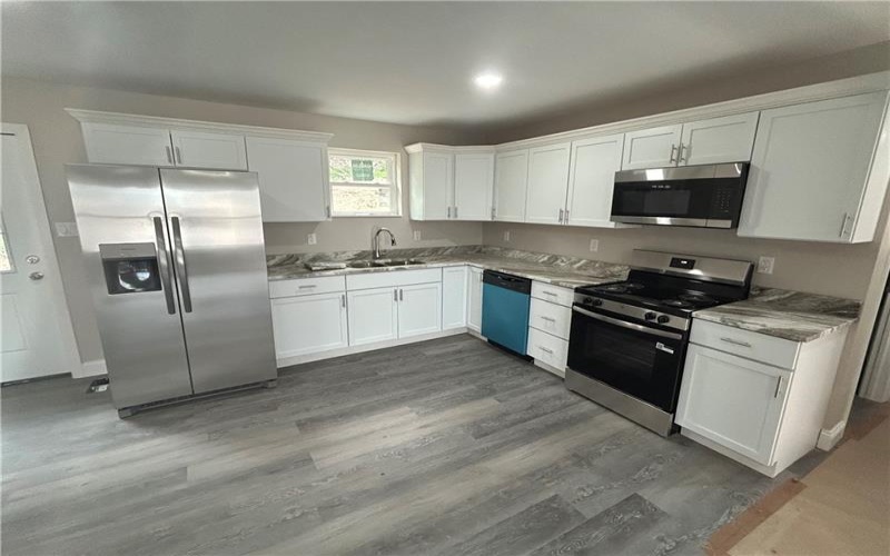 102 Cedar Alley, Muse, 15350, 3 Bedrooms Bedrooms, ,2 BathroomsBathrooms,Lease,For Rent,Cedar Alley,1752571