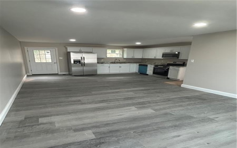 102 Cedar Alley, Muse, 15350, 3 Bedrooms Bedrooms, ,2 BathroomsBathrooms,Lease,For Rent,Cedar Alley,1752571