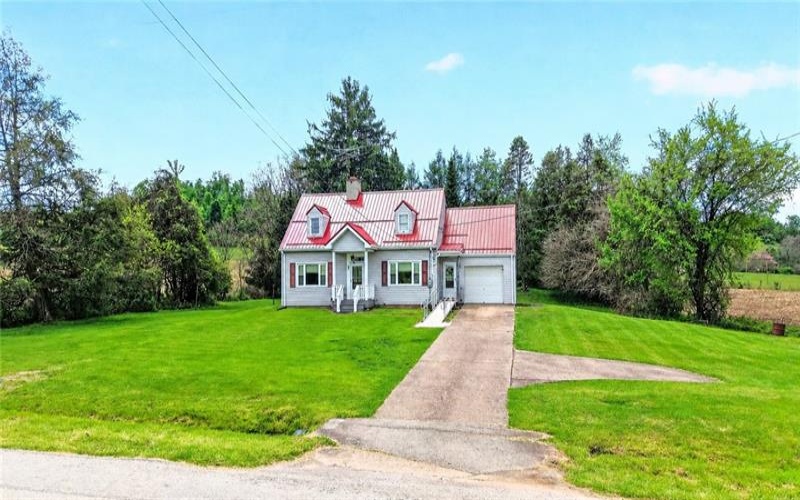 607 Cemetery Road, Perryopolis, 15473, 3 Bedrooms Bedrooms, 6 Rooms Rooms,1.1 BathroomsBathrooms,Residential,For Sale,Cemetery Road,1752646