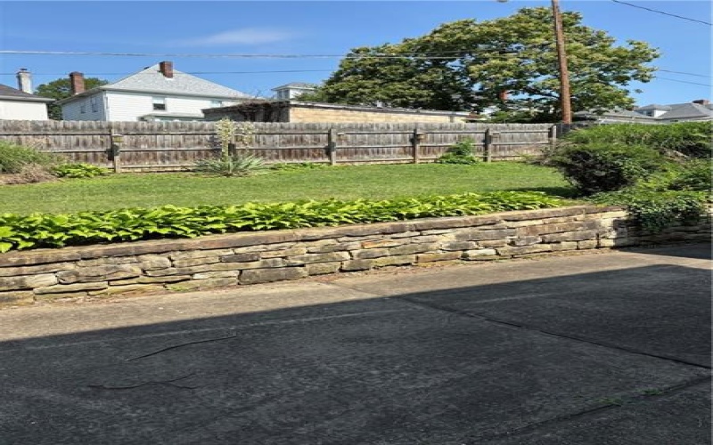 38 Hillcrest Ln, Uniontown, 15401, 3 Bedrooms Bedrooms, 9 Rooms Rooms,2 BathroomsBathrooms,Residential,For Sale,Hillcrest Ln,1762944