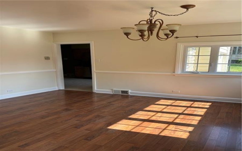 38 Hillcrest Ln, Uniontown, 15401, 3 Bedrooms Bedrooms, 9 Rooms Rooms,2 BathroomsBathrooms,Residential,For Sale,Hillcrest Ln,1762944