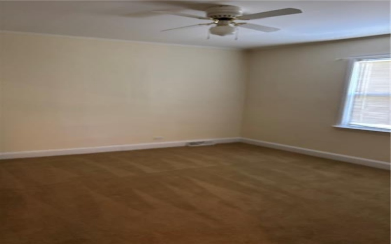 38 Hillcrest Ln, Uniontown, 15401, 3 Bedrooms Bedrooms, 9 Rooms Rooms,2 BathroomsBathrooms,Residential,For Sale,Hillcrest Ln,1762944