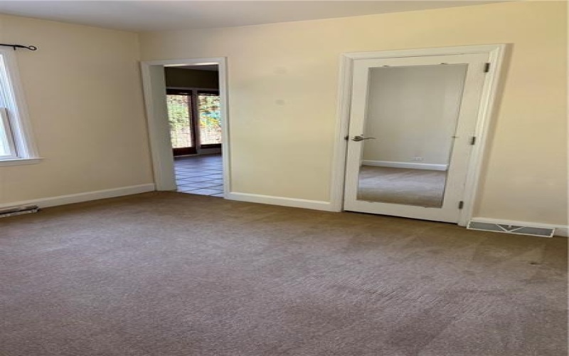 38 Hillcrest Ln, Uniontown, 15401, 3 Bedrooms Bedrooms, 9 Rooms Rooms,2 BathroomsBathrooms,Residential,For Sale,Hillcrest Ln,1762944