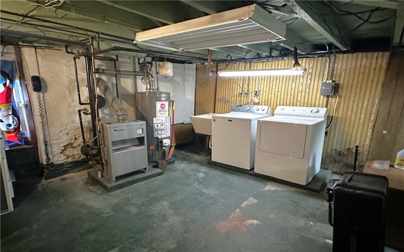 309 Washington Street, Mount Pleasant, 15666, 2 Bedrooms Bedrooms, 5 Rooms Rooms,1 BathroomBathrooms,Residential,For Sale,Washington Street,1754709