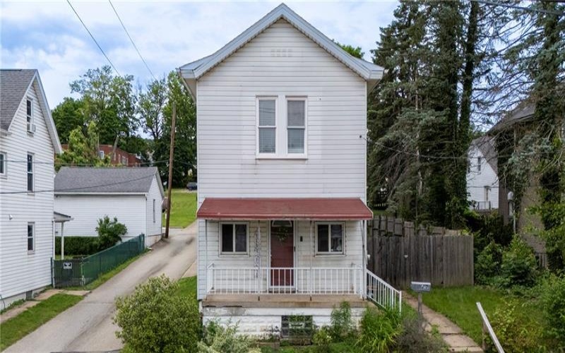 213 Grant Street, Greensburg, 15601, 2 Bedrooms Bedrooms, 5 Rooms Rooms,1 BathroomBathrooms,Residential,For Sale,Grant Street,1755564