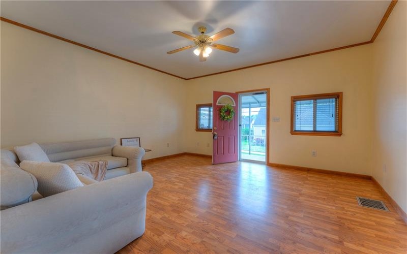 213 Grant Street, Greensburg, 15601, 2 Bedrooms Bedrooms, 5 Rooms Rooms,1 BathroomBathrooms,Residential,For Sale,Grant Street,1755564
