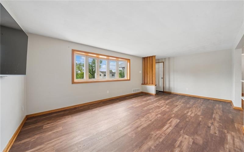 551 Hickory Dr, Greensburg, 15601, 2 Bedrooms Bedrooms, 6 Rooms Rooms,2.1 BathroomsBathrooms,Residential,For Sale,Hickory Dr,1755573