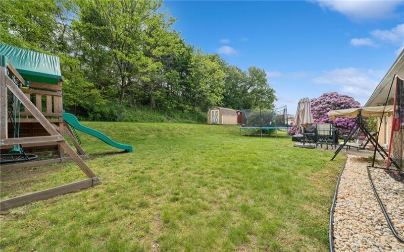 551 Hickory Dr, Greensburg, 15601, 2 Bedrooms Bedrooms, 6 Rooms Rooms,2.1 BathroomsBathrooms,Residential,For Sale,Hickory Dr,1755573