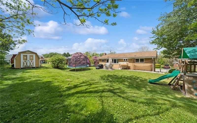 551 Hickory Dr, Greensburg, 15601, 2 Bedrooms Bedrooms, 6 Rooms Rooms,2.1 BathroomsBathrooms,Residential,For Sale,Hickory Dr,1755573
