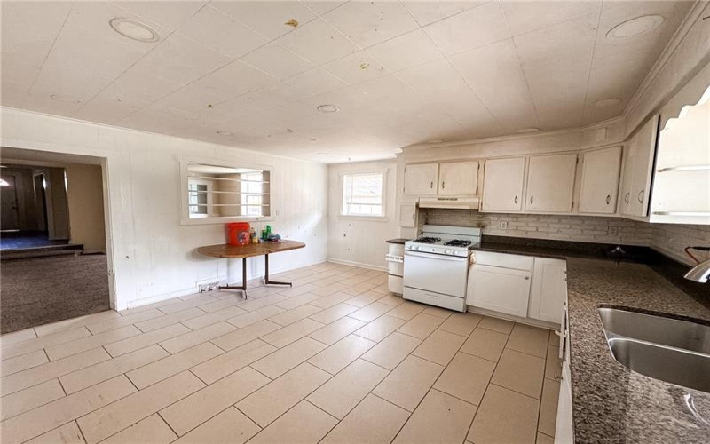 134 Highway St, Yukon, 15698, ,Multi-unit,For Sale,Highway St,1755756