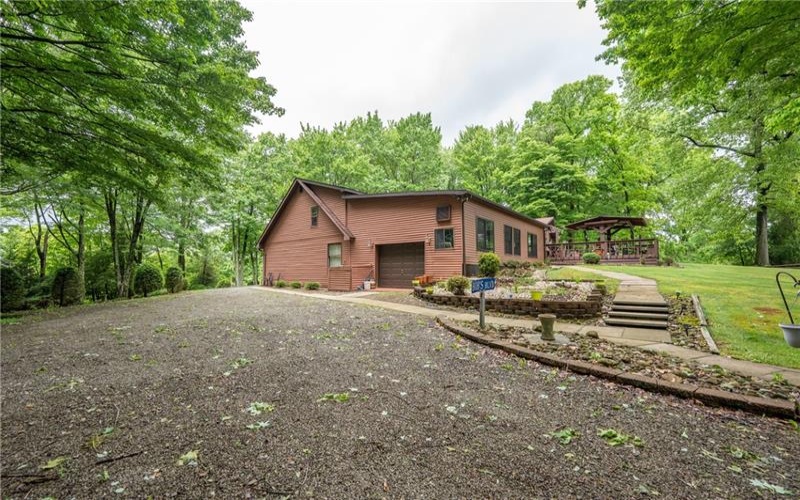 133 Windswept Dr, Latrobe, 15650, 5 Bedrooms Bedrooms, ,4.1 BathroomsBathrooms,Residential,For Sale,Windswept Dr,1755823