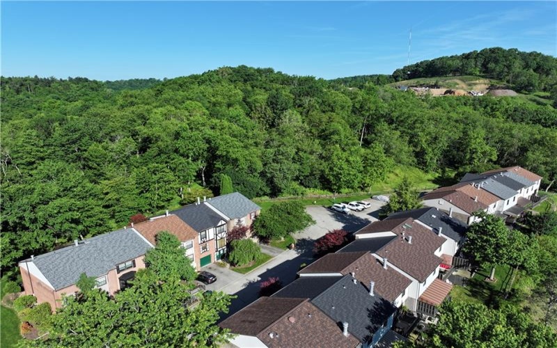 369 Nature Trail Ln, Murrysville, 15668, 3 Bedrooms Bedrooms, ,2.1 BathroomsBathrooms,Residential,For Sale,Nature Trail Ln,1757335
