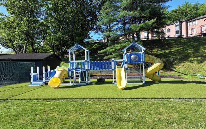 369 Nature Trail Ln, Murrysville, 15668, 3 Bedrooms Bedrooms, ,2.1 BathroomsBathrooms,Residential,For Sale,Nature Trail Ln,1757335