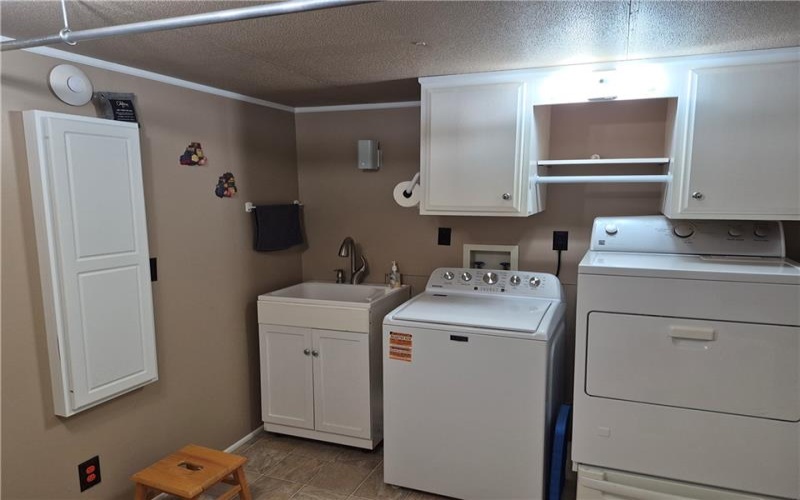 4008 Finleyville Elrama Rd, Finleyville, 15332, 3 Bedrooms Bedrooms, ,2 BathroomsBathrooms,Residential,For Sale,Finleyville Elrama Rd,1757855