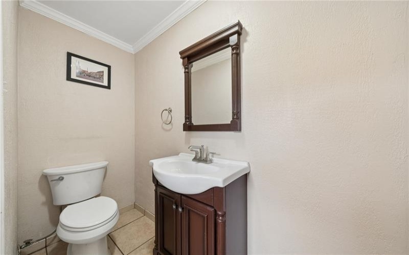 4044 Briarwood Dr, Jeannette, 15644, 3 Bedrooms Bedrooms, ,2.1 BathroomsBathrooms,Residential,For Sale,Briarwood Dr,1758365