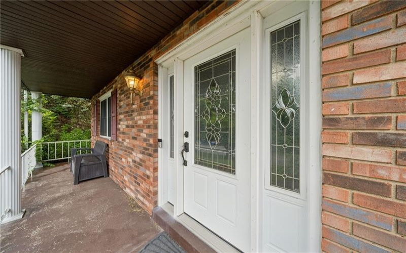 4044 Briarwood Dr, Jeannette, 15644, 3 Bedrooms Bedrooms, ,2.1 BathroomsBathrooms,Residential,For Sale,Briarwood Dr,1758365
