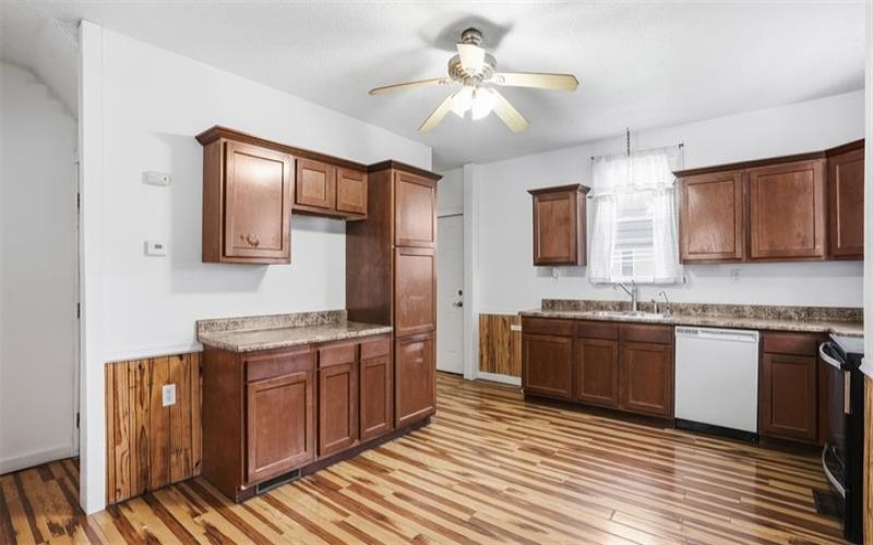 601 Mt Pleasant St, Greensburg, 15601, 3 Bedrooms Bedrooms, 6 Rooms Rooms,3 BathroomsBathrooms,Residential,For Sale,Mt Pleasant St,1758697