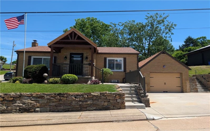 1300 Leeds Ave, Monessen, 15062, 2 Bedrooms Bedrooms, ,1.1 BathroomsBathrooms,Residential,For Sale,Leeds Ave,1758829