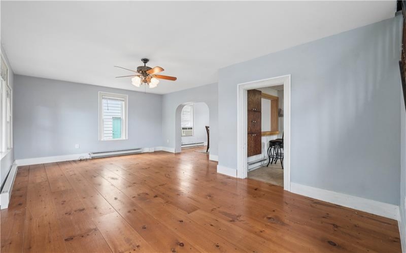 601 Walnut St, Latrobe, 15650, 3 Bedrooms Bedrooms, 10 Rooms Rooms,2.1 BathroomsBathrooms,Residential,For Sale,Walnut St,1759186