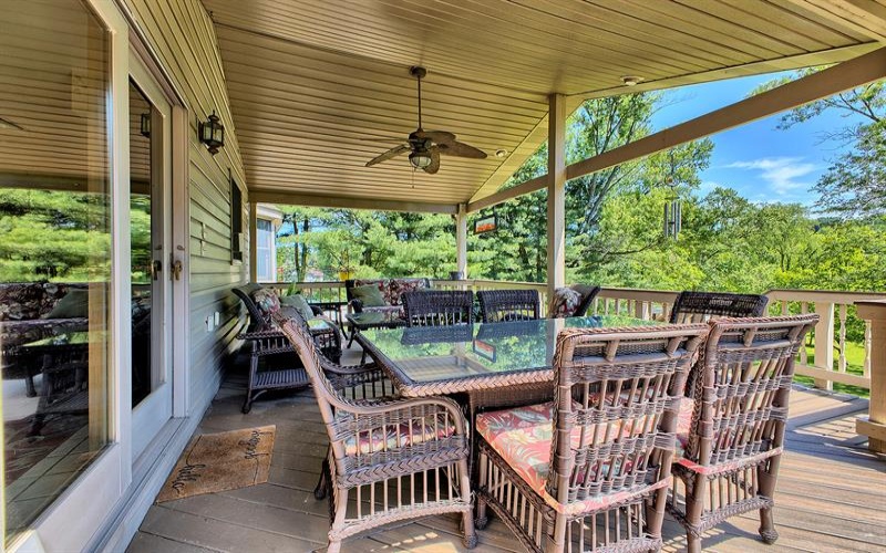 1413 Colony DRIVE, Greensburg, 15601, 4 Bedrooms Bedrooms, 10 Rooms Rooms,3.1 BathroomsBathrooms,Residential,For Sale,Colony,1759233