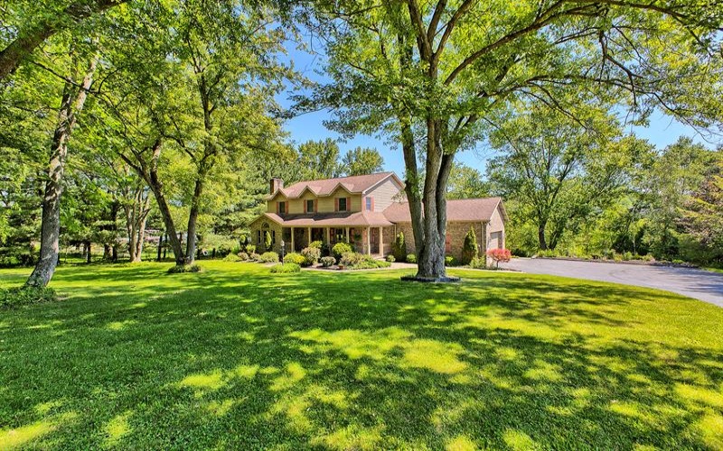 1413 Colony DRIVE, Greensburg, 15601, 4 Bedrooms Bedrooms, 10 Rooms Rooms,3.1 BathroomsBathrooms,Residential,For Sale,Colony,1759233