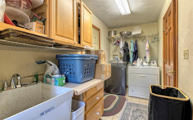 1413 Colony DRIVE, Greensburg, 15601, 4 Bedrooms Bedrooms, 10 Rooms Rooms,3.1 BathroomsBathrooms,Residential,For Sale,Colony,1759233