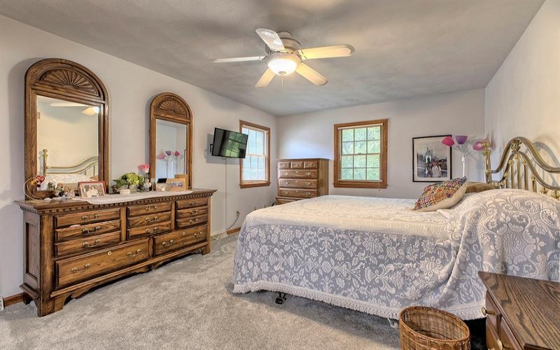1413 Colony DRIVE, Greensburg, 15601, 4 Bedrooms Bedrooms, 10 Rooms Rooms,3.1 BathroomsBathrooms,Residential,For Sale,Colony,1759233