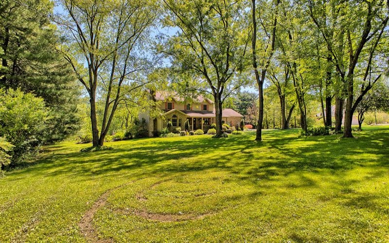 1413 Colony DRIVE, Greensburg, 15601, 4 Bedrooms Bedrooms, 10 Rooms Rooms,3.1 BathroomsBathrooms,Residential,For Sale,Colony,1759233