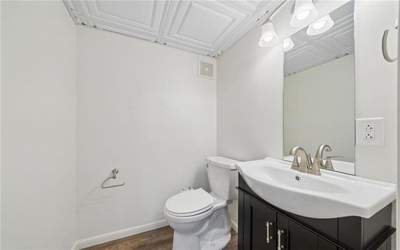 108 Macbeth Drive, New Kensington, 15068, 3 Bedrooms Bedrooms, 8 Rooms Rooms,2.1 BathroomsBathrooms,Residential,For Sale,Macbeth Drive,1759561