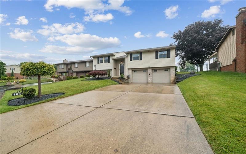 108 Macbeth Drive, New Kensington, 15068, 3 Bedrooms Bedrooms, 8 Rooms Rooms,2.1 BathroomsBathrooms,Residential,For Sale,Macbeth Drive,1759561