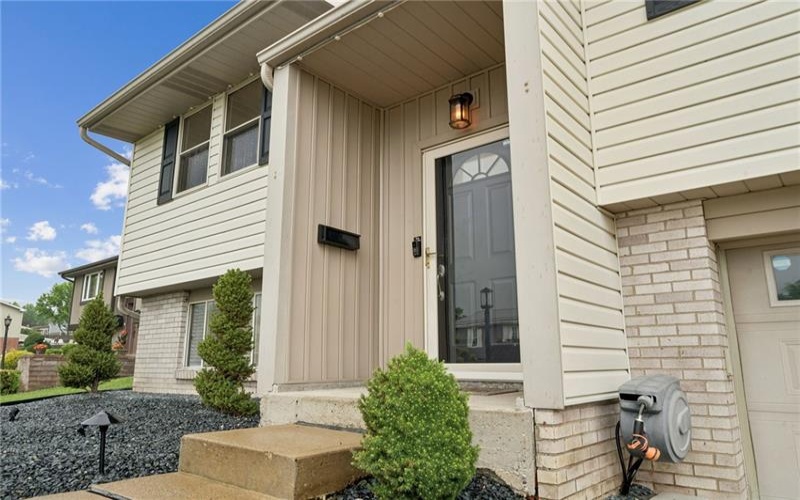 108 Macbeth Drive, New Kensington, 15068, 3 Bedrooms Bedrooms, 8 Rooms Rooms,2.1 BathroomsBathrooms,Residential,For Sale,Macbeth Drive,1759561