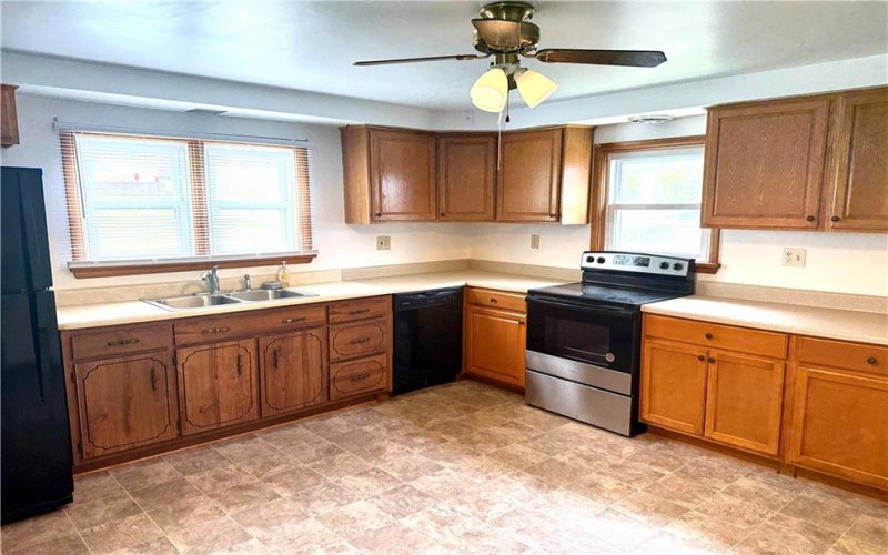 413 4TH STREET, Smithton, 15479, 2 Bedrooms Bedrooms, 6 Rooms Rooms,1 BathroomBathrooms,Residential,For Sale,4TH STREET,1759837