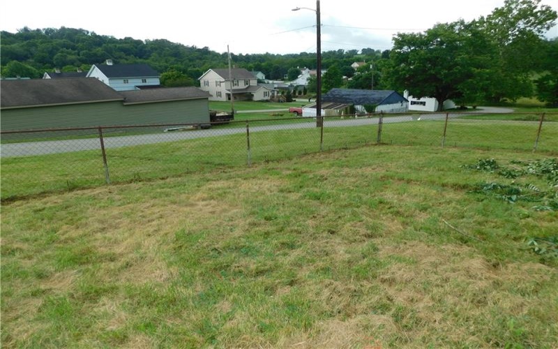 27 Community Avenue, Uniontown, 15401, 2 Bedrooms Bedrooms, ,1 BathroomBathrooms,Residential,For Sale,Community Avenue,1759936