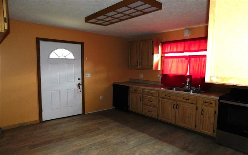 27 Community Avenue, Uniontown, 15401, 2 Bedrooms Bedrooms, ,1 BathroomBathrooms,Residential,For Sale,Community Avenue,1759936