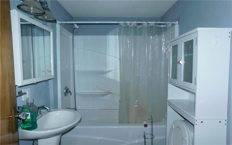 27 Community Avenue, Uniontown, 15401, 2 Bedrooms Bedrooms, ,1 BathroomBathrooms,Residential,For Sale,Community Avenue,1759936