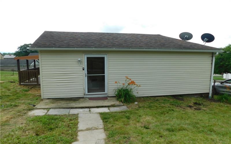 27 Community Avenue, Uniontown, 15401, 2 Bedrooms Bedrooms, ,1 BathroomBathrooms,Residential,For Sale,Community Avenue,1759936