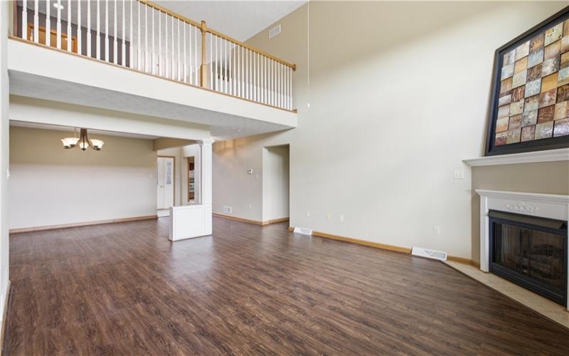 1027 Blackthorne Dr, Jeannette, 15644, 4 Bedrooms Bedrooms, ,3.1 BathroomsBathrooms,Residential,For Sale,Blackthorne Dr,1760976