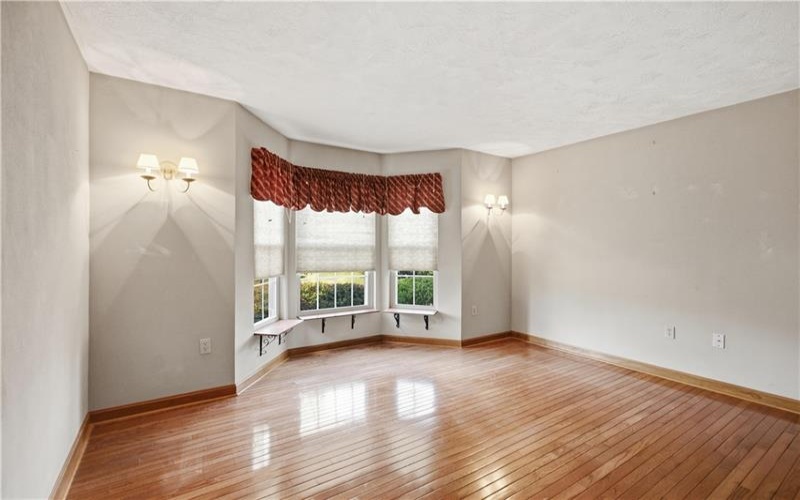1027 Blackthorne Dr, Jeannette, 15644, 4 Bedrooms Bedrooms, ,3.1 BathroomsBathrooms,Residential,For Sale,Blackthorne Dr,1760976