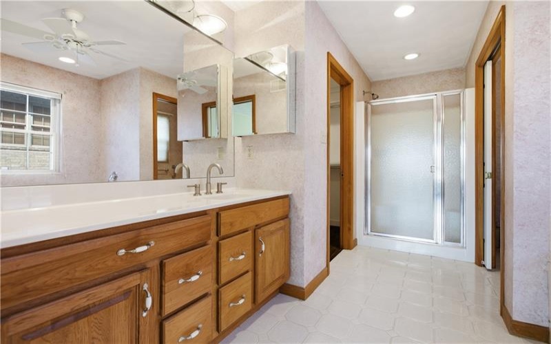 1027 Blackthorne Dr, Jeannette, 15644, 4 Bedrooms Bedrooms, ,3.1 BathroomsBathrooms,Residential,For Sale,Blackthorne Dr,1760976