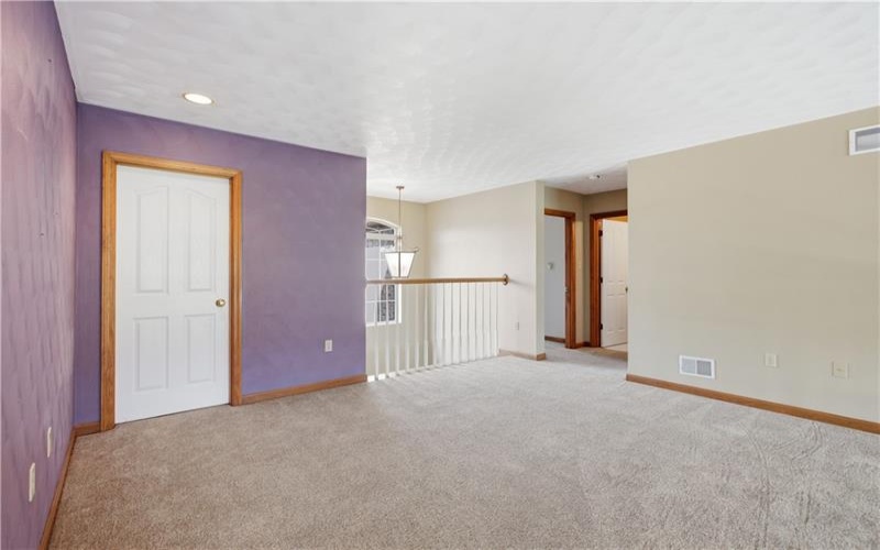 1027 Blackthorne Dr, Jeannette, 15644, 4 Bedrooms Bedrooms, ,3.1 BathroomsBathrooms,Residential,For Sale,Blackthorne Dr,1760976