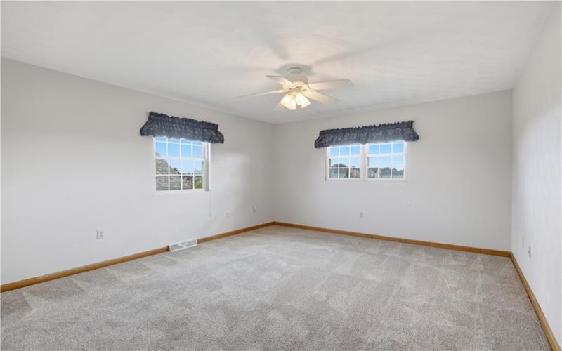 1027 Blackthorne Dr, Jeannette, 15644, 4 Bedrooms Bedrooms, ,3.1 BathroomsBathrooms,Residential,For Sale,Blackthorne Dr,1760976