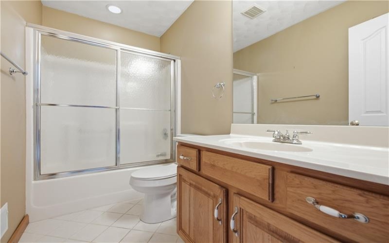 1027 Blackthorne Dr, Jeannette, 15644, 4 Bedrooms Bedrooms, ,3.1 BathroomsBathrooms,Residential,For Sale,Blackthorne Dr,1760976