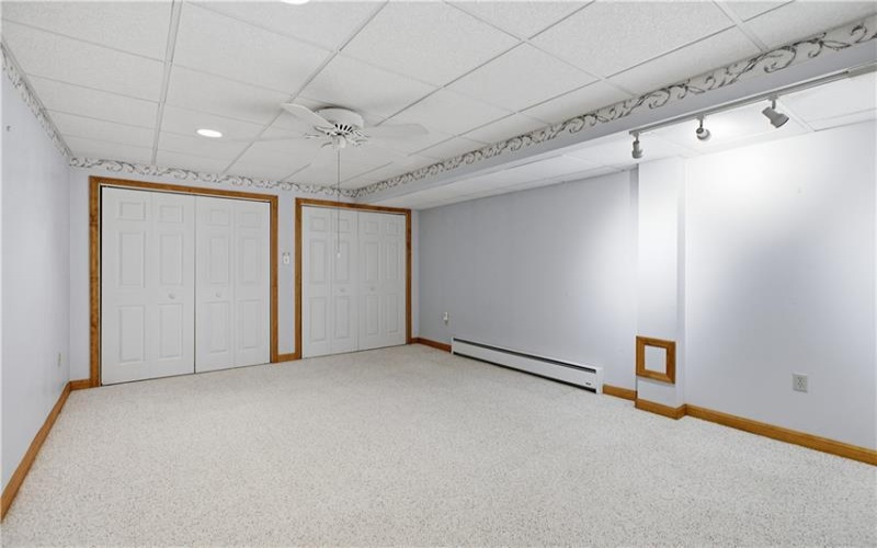 1027 Blackthorne Dr, Jeannette, 15644, 4 Bedrooms Bedrooms, ,3.1 BathroomsBathrooms,Residential,For Sale,Blackthorne Dr,1760976